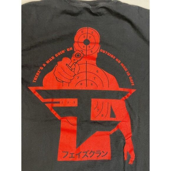 Faze Clan War Goin On Outside No Man Is Safe Graphic T-shirt Men Small Black - Picture 2 of 6